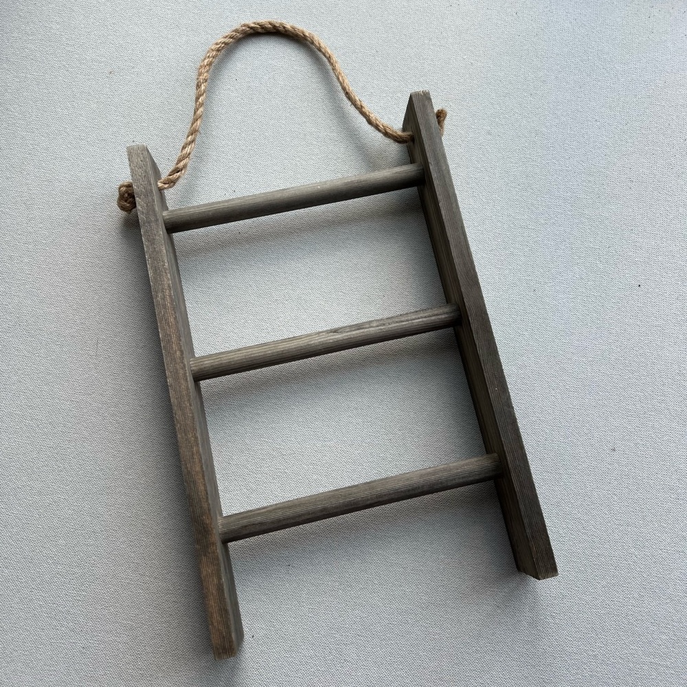 Rustic Dark Gray Wood Wall Hanging 3 Tier Hand Towel Ladder Rack Bathroom Decor